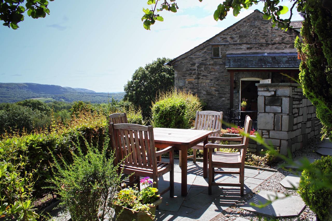 Mason'S Arms Hotel Bowland Bridge Exterior photo